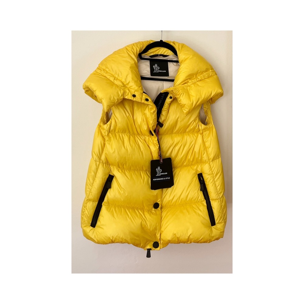 RESY HOODED QUILTED SHELL DOWN VEST IN YELLOW Moncler Grenoble size 1